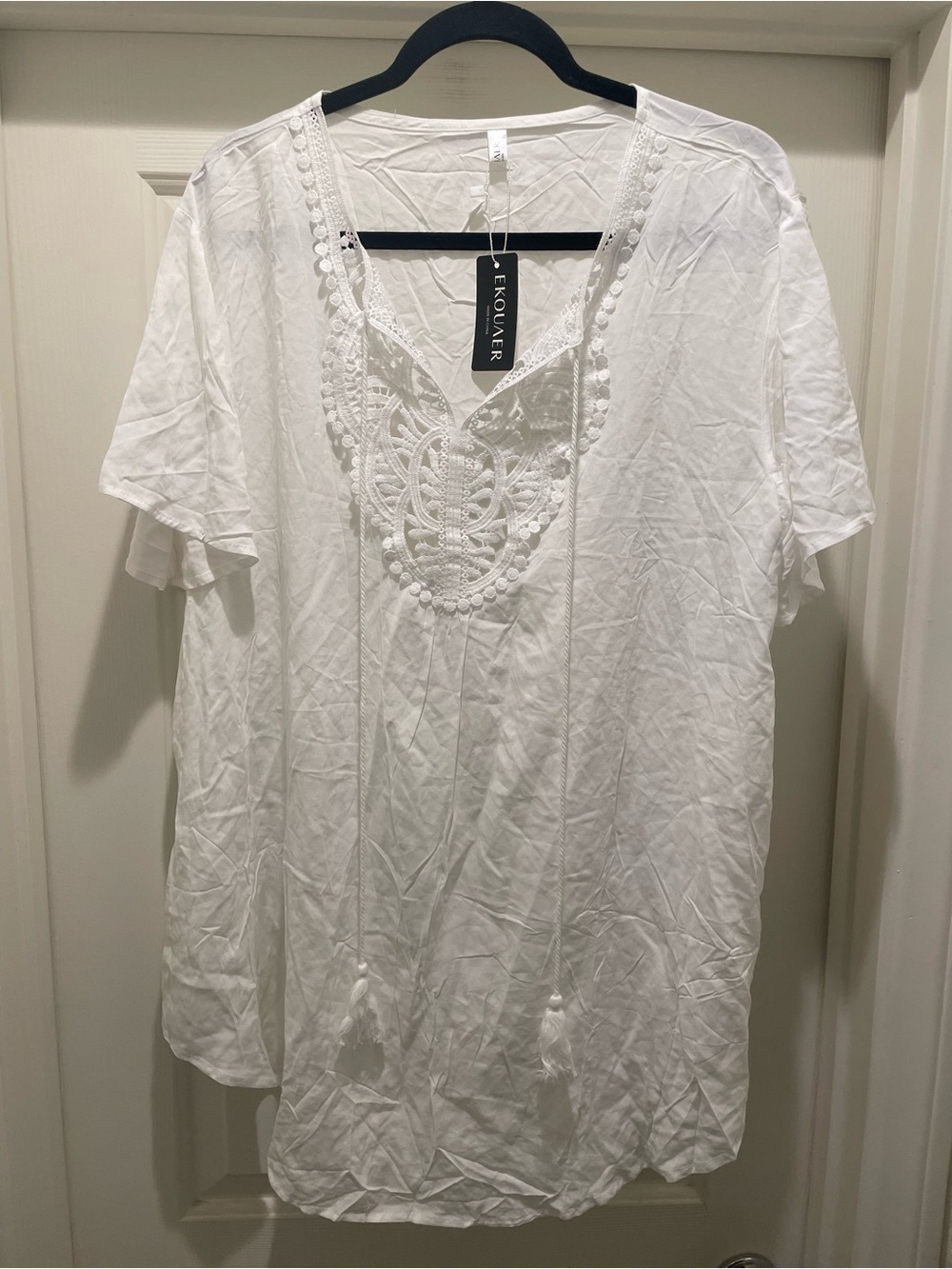 Ekouaer Short Sleeve V-Neck Shirt Women’s Size XL White Rayon